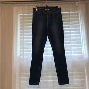 Levi’s skinny jeans